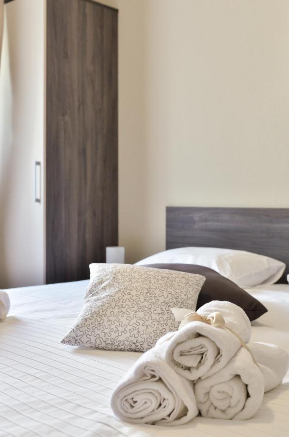 Apartmani Peric 1 Meka Draga โอเบรอควาซ ภายนอก รูปภาพ